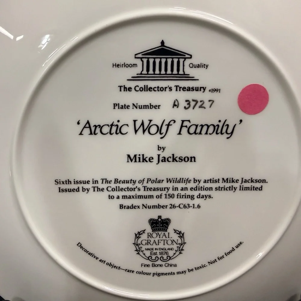 1991 ROYAL GRAFTON “Arctic Wolf Family” By Mike Jackson Collector Plate